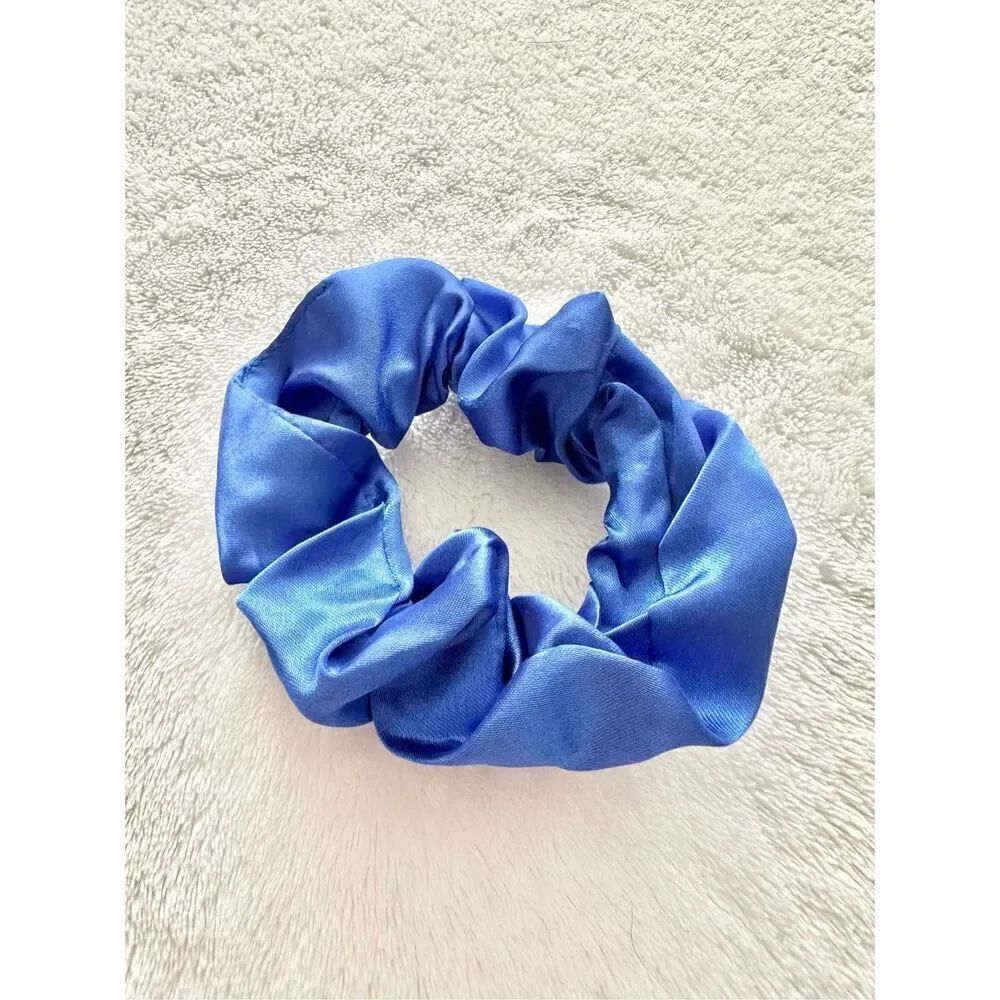 Cobalt blue color satinโhairโscrunchie
